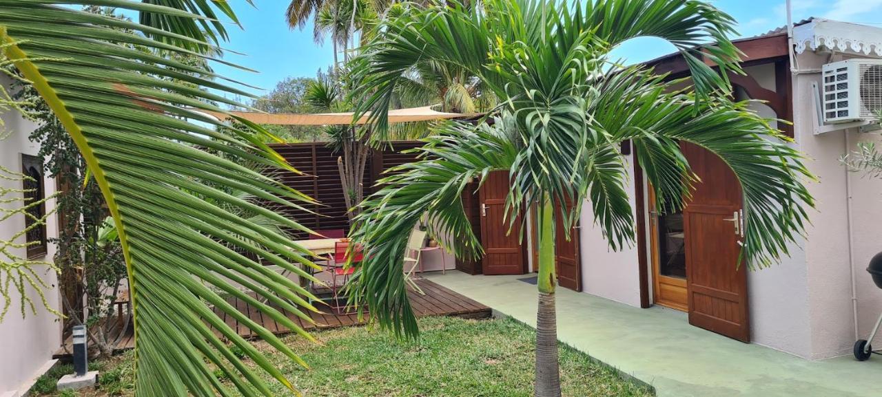 Bungalow De Charme Villa La Saline Les Bains Exterior photo